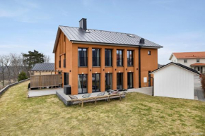 Lyxig villa med herrgårdsutsikt